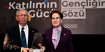 Akşener