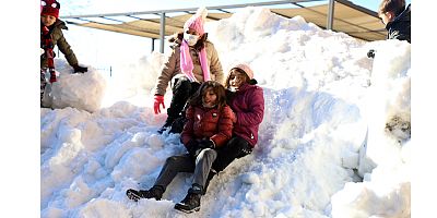 Alanya Belediyesi'nden çocuklara kar sürprizi