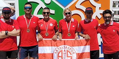 Antalyasporlu Triatletlerden Altın Başlangıç
