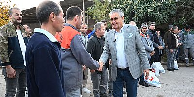Başkan Topaloğlu belediye personelinin yeni yılını kutladı