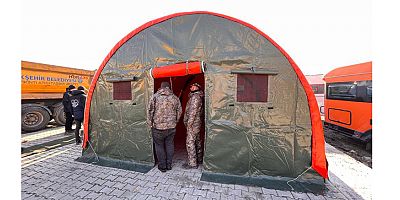 İBB, Hatay'da ısı yalıtımlı büyük çadırlar kurdu