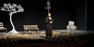 İclal Aydın, Emanetçi gösterisini 100 çocuk için sahneledi