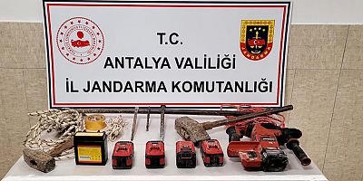 Jandarmadan İzinsiz Kazıya Suçüstü