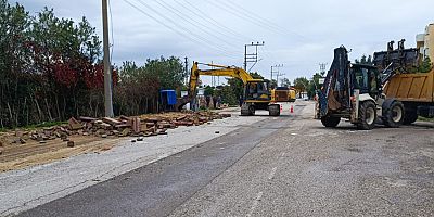 Kemer’de yol çalışmaları