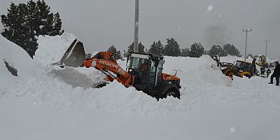 Mahsur kalan vatandaşların yardımına Büyükşehir koştu