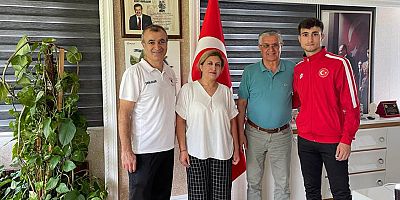 Milli Karateci Surmanidze'den Başkan Topaloğlu'na ziyaret
