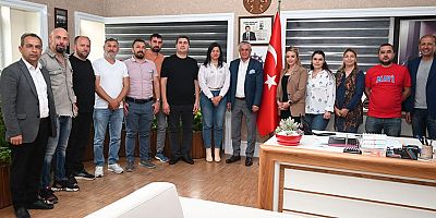 Minik futbolcuların velilerinden teşekkür ziyareti 