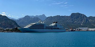 QTerminals Antalya Limanı, lüks yolcu gemisi Seabourn Quest’i ağırladı 