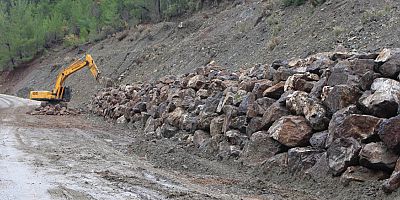 Sugözü Grup Yolu’nda heyelan önlemi