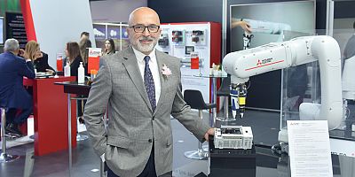 Yarının üretim anlayışına yön veren robotlarını sergiledi