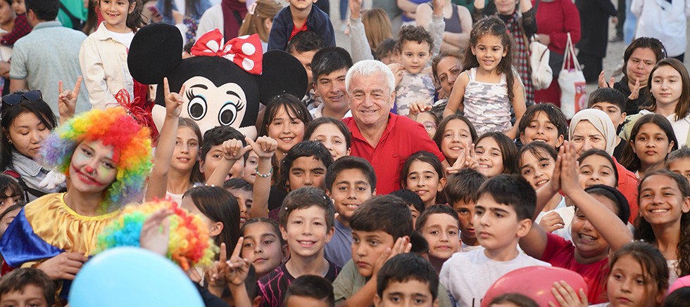 23 Nisan Ulusal Egemenlik ve Çocuk Bayramı Finike’de Coşkuyla Kutlandı