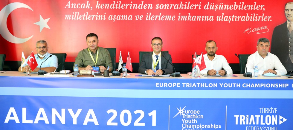 30. Alanya Triathlonu basın toplantısı yapıldı
