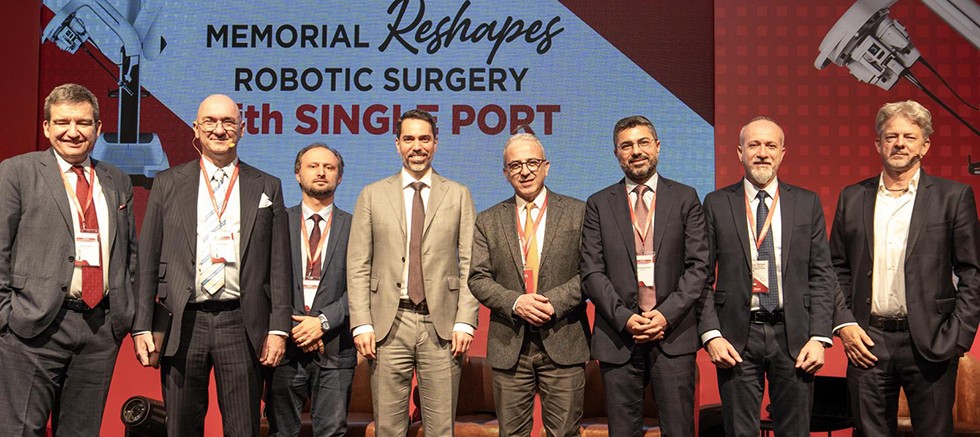 30 ülkeden 200'den fazla hekim Single Port Teknolojisini İstanbul'da tartıştı