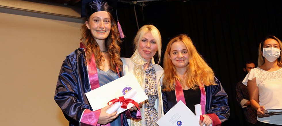 Akdeniz Üniversitesi Antalya Devlet Konservatuvarı mezuniyet töreni düzenlendi