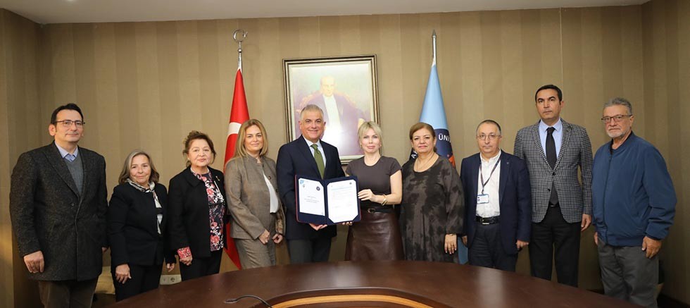 Akdeniz Üniversitesi Hastanesi’ne Anjiyografi Cihazı Bağışı