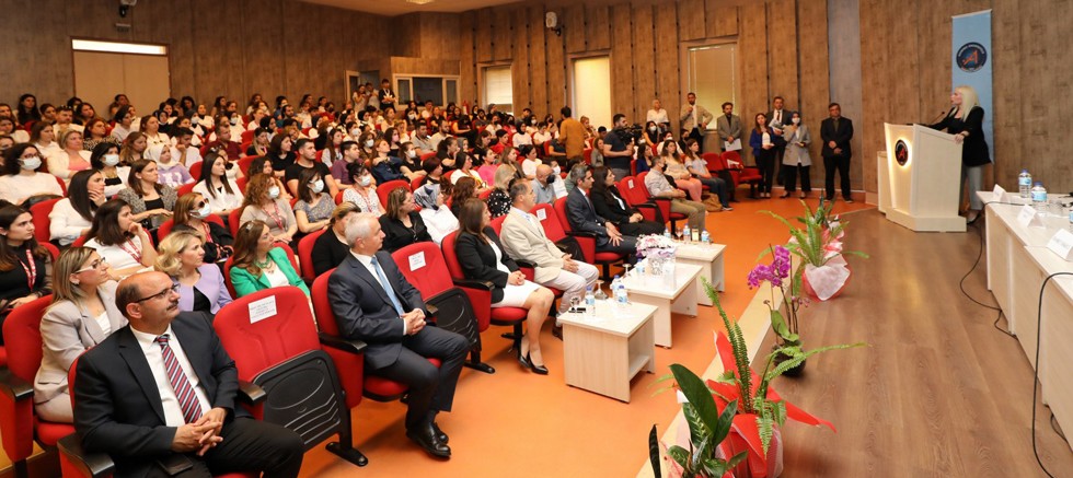 Akdeniz Üniversitesi’nde Hemşirelik Haftası yoğun katılımla kutlandı
