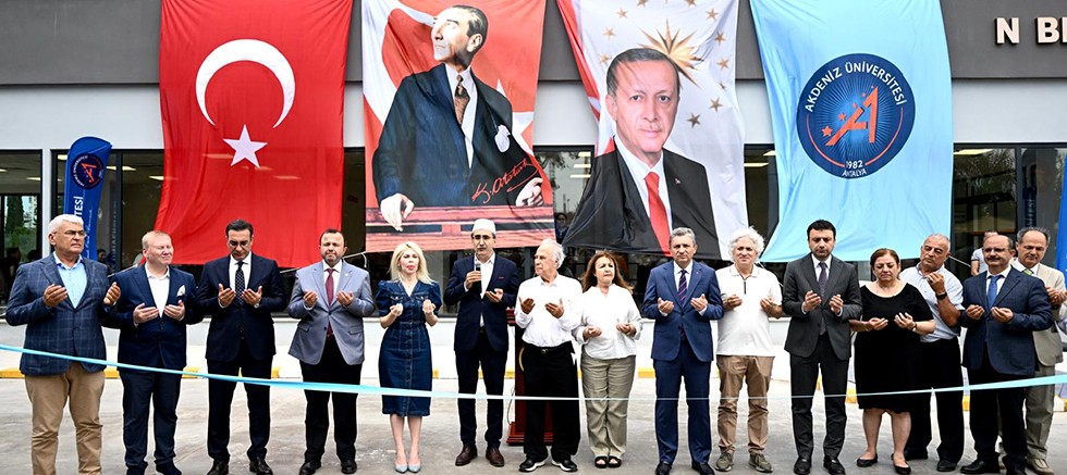 Akdeniz Üniversitesi Nöroloji Polikliniği yeni hizmet binası açıldı