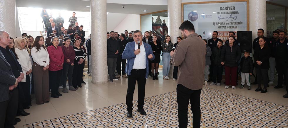 Aksu Belediye Başkanı İsa Yıldırım personeliyle bayramlaştı