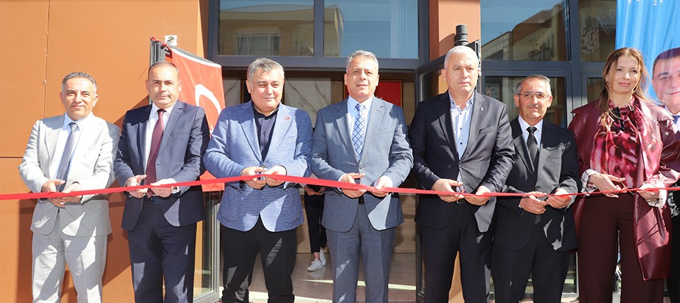 Aksu Belediyesi Etüt Merkezi hizmete açıldı