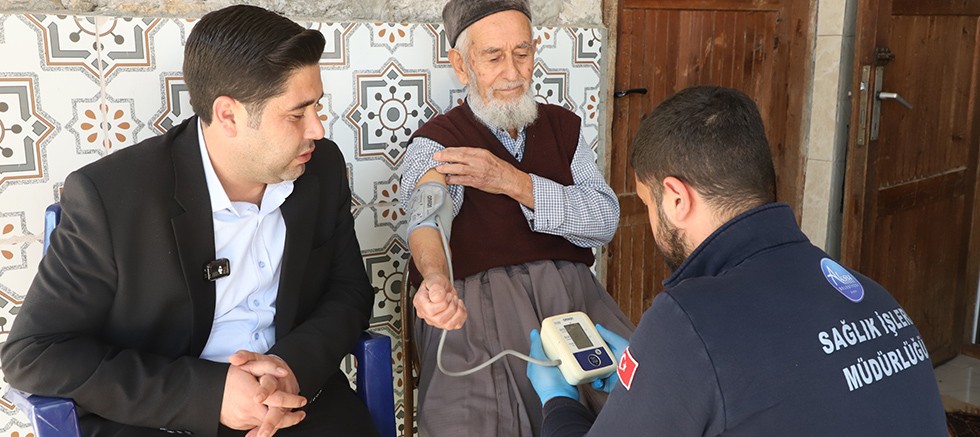 Aksu Belediyesi'nden Kayadibi'nde sağlık taraması