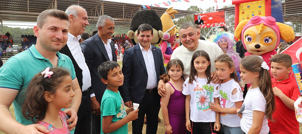 Aksu'da 23 Nisan coşkuyla kutlandı