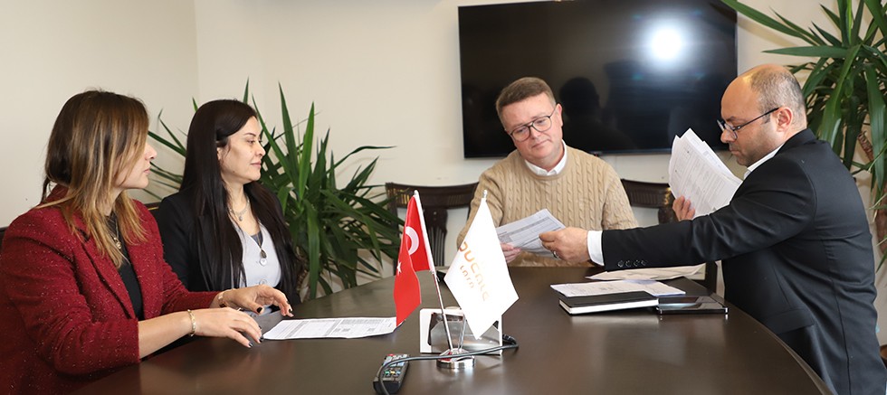 Aksu'da istihdama güçlü köprü: Kariyer Merkezi iş arayanlarla işverenleri buluşturuyor