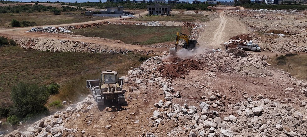 Aksu'da ulaşım altyapısı güçleniyor: Yeni imar yolu çalışmaları devam ediyor