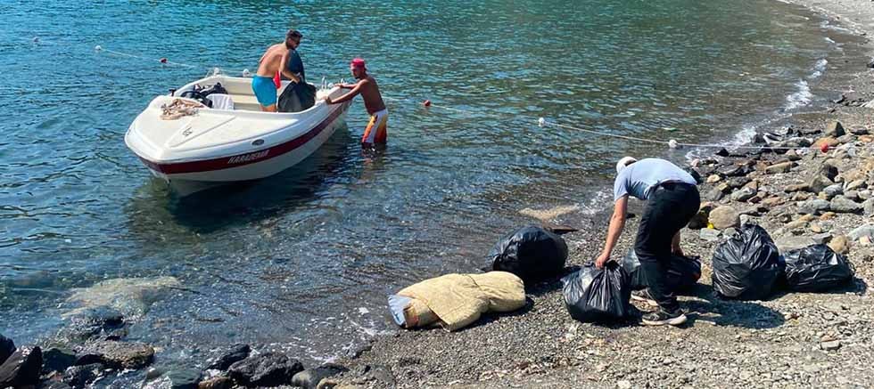 Alacasu Koyunda temizlik çalışması 