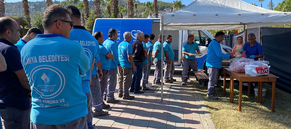Alanya Aşevi ihtiyaç sahiplerini yalnız bırakmadı