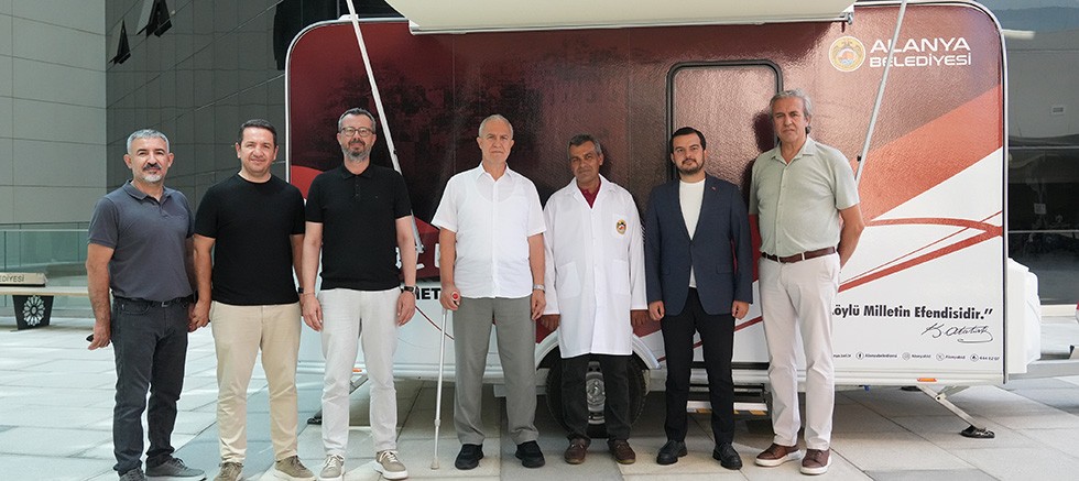 Alanya Belediyesi Mobil Kuaför Aracı hizmete başladı