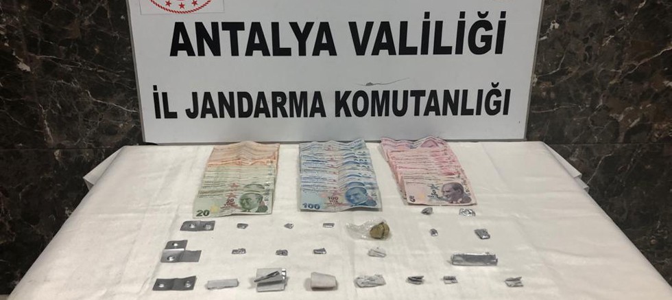 Alanya'da Jandarmadan uyuşturucu baskını