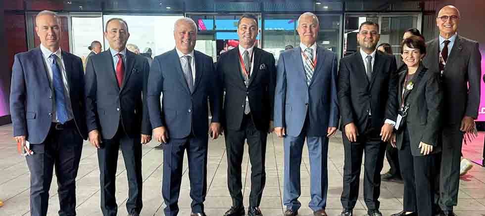 Alanya heyeti Londra'da tur operatörleriyle masaya oturdu