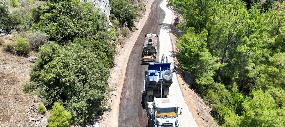 Alanya Şıhlar Mahalle yolu asfalta kavuştu  