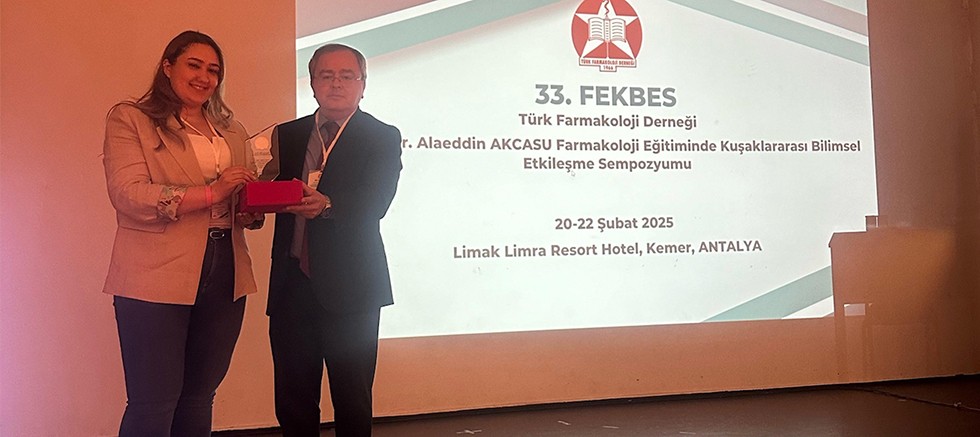 ALKÜ'lü akademisyene genç farmakolog ödülü