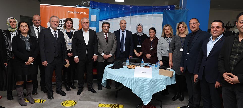 ALKÜ'lü öğrenciler kariyer zirvesinde buluştu