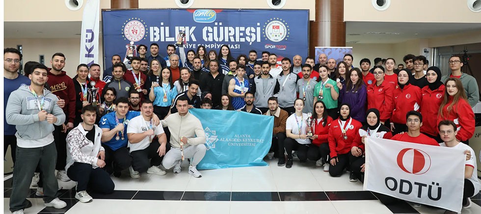 ALKÜ, sporda başarılarını katlıyor