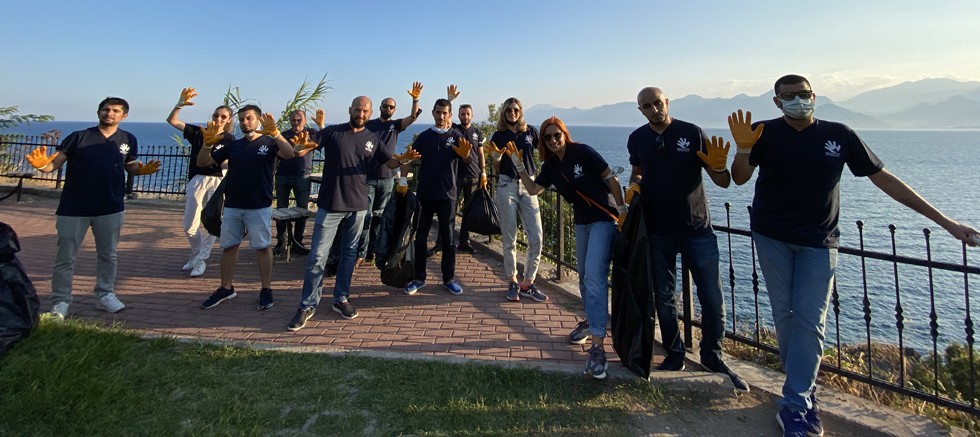 Anadolu Efes Gönüllüleri’nden Antalya’da Çevreye +1