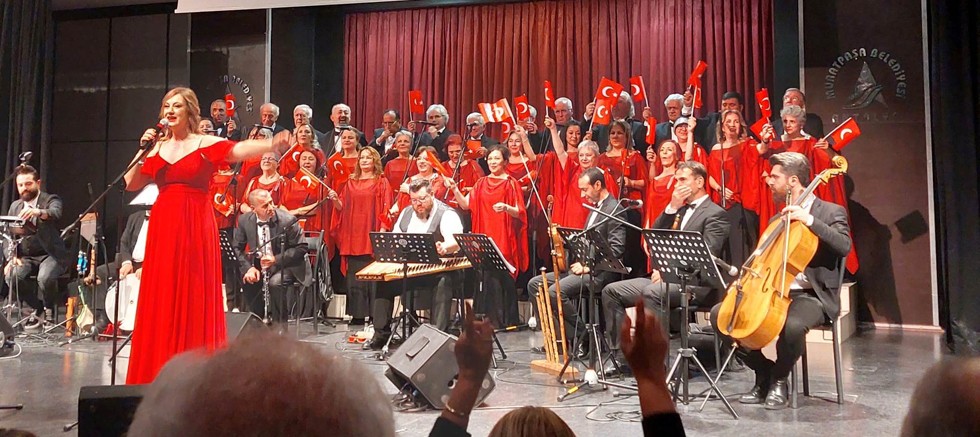 Antalya Çağdaş Türk Müziği Topluluğu’ndan Büyüleyen Konser
