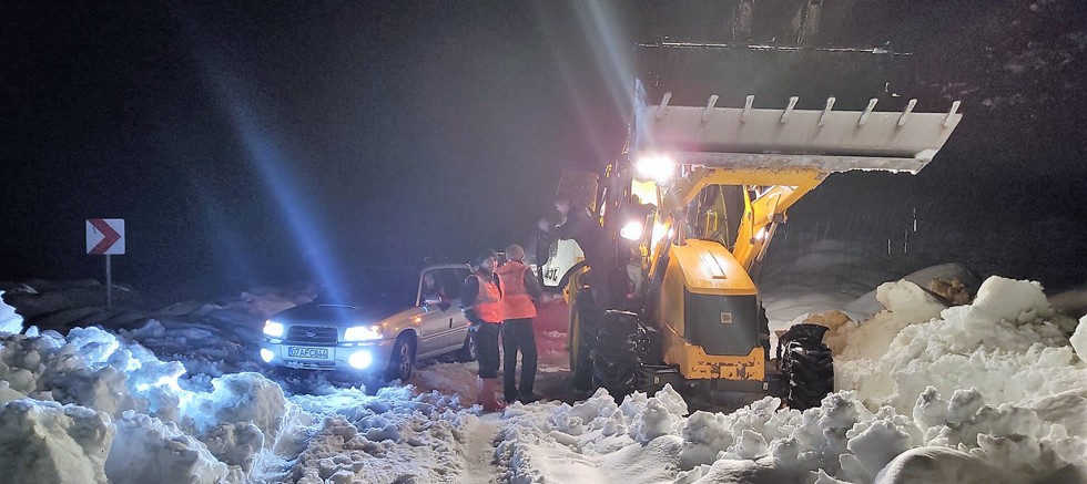 Antalya’da yoğun kar mücadelesi