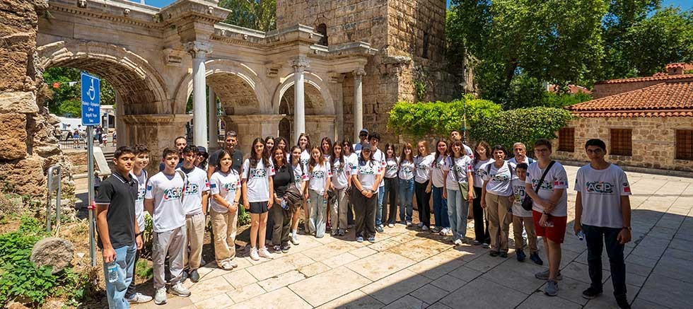 Antalya Genç İklim Liderleri’nden kıyılar için hareket