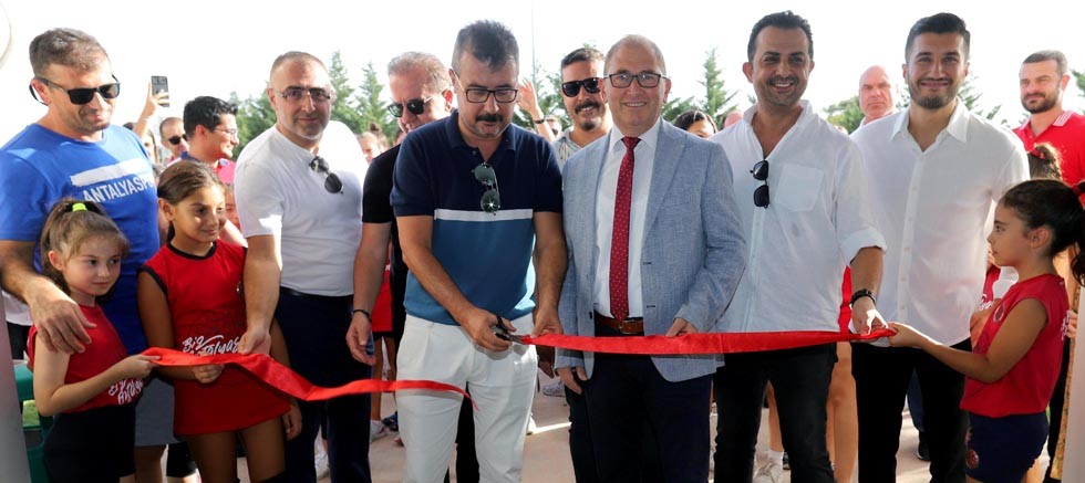 Antalyaspor Ahmet Uluç Spor Salonu ve Voleybol Sezonu açıldı