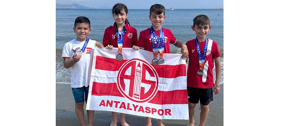 Antalyaspor’un Minikleri Alanya’da Kürsüde