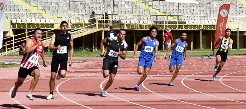 Antalyasporlu Atletlerden İzmir’de 4 Derece