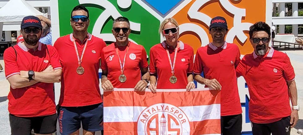 Antalyasporlu Triatletlerden Altın Başlangıç