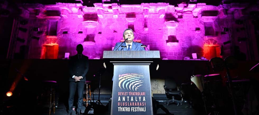 Aspendos'ta tiyatro coşkusu başladı