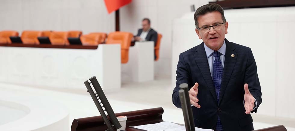 Atay Uslu: Cumhuriyetimizin 102. yılı kutlu olsun