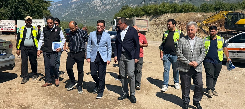 Atay Uslu, Elmalı-Finike yol çalışmalarını yerinde inceledi