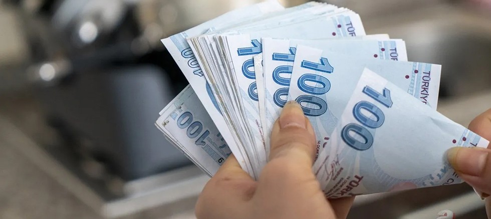 Aylık en yüksek reel getiri mevduat faizi (brüt)'te oldu