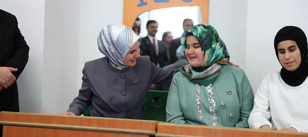 Bakan Göktaş: “Kamuda 13 bin 385 görme engelli vatandaşımız istihdam edildi”