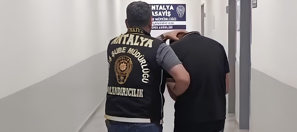 Banka Hesabını Kullandıran Şüpheli Bankada Suçüstü yakalandı